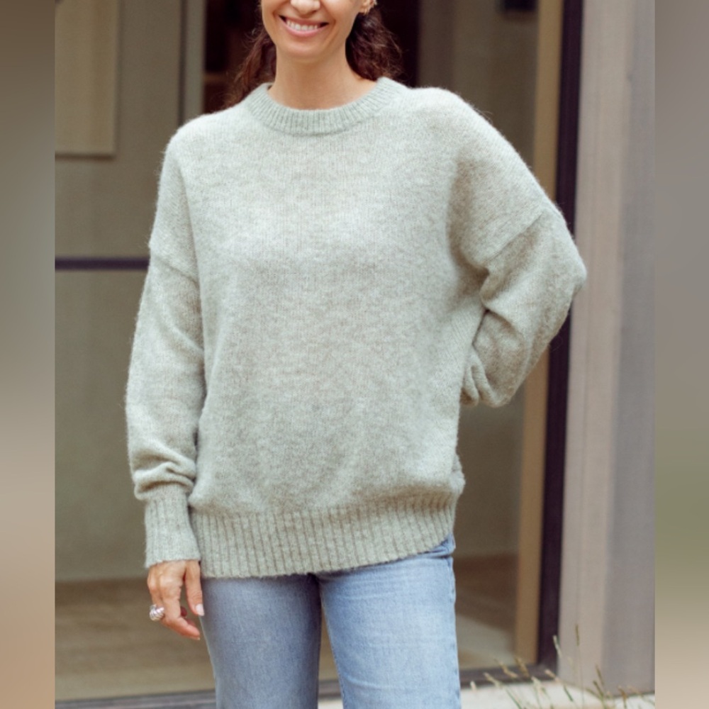 Jenni Kayne cocoon crewneck NWOT size Small in color Thyme